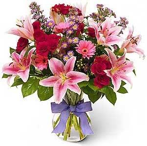 Flower Gift on Flower Bouquet Gift  Shop And Send Gifts To Friends